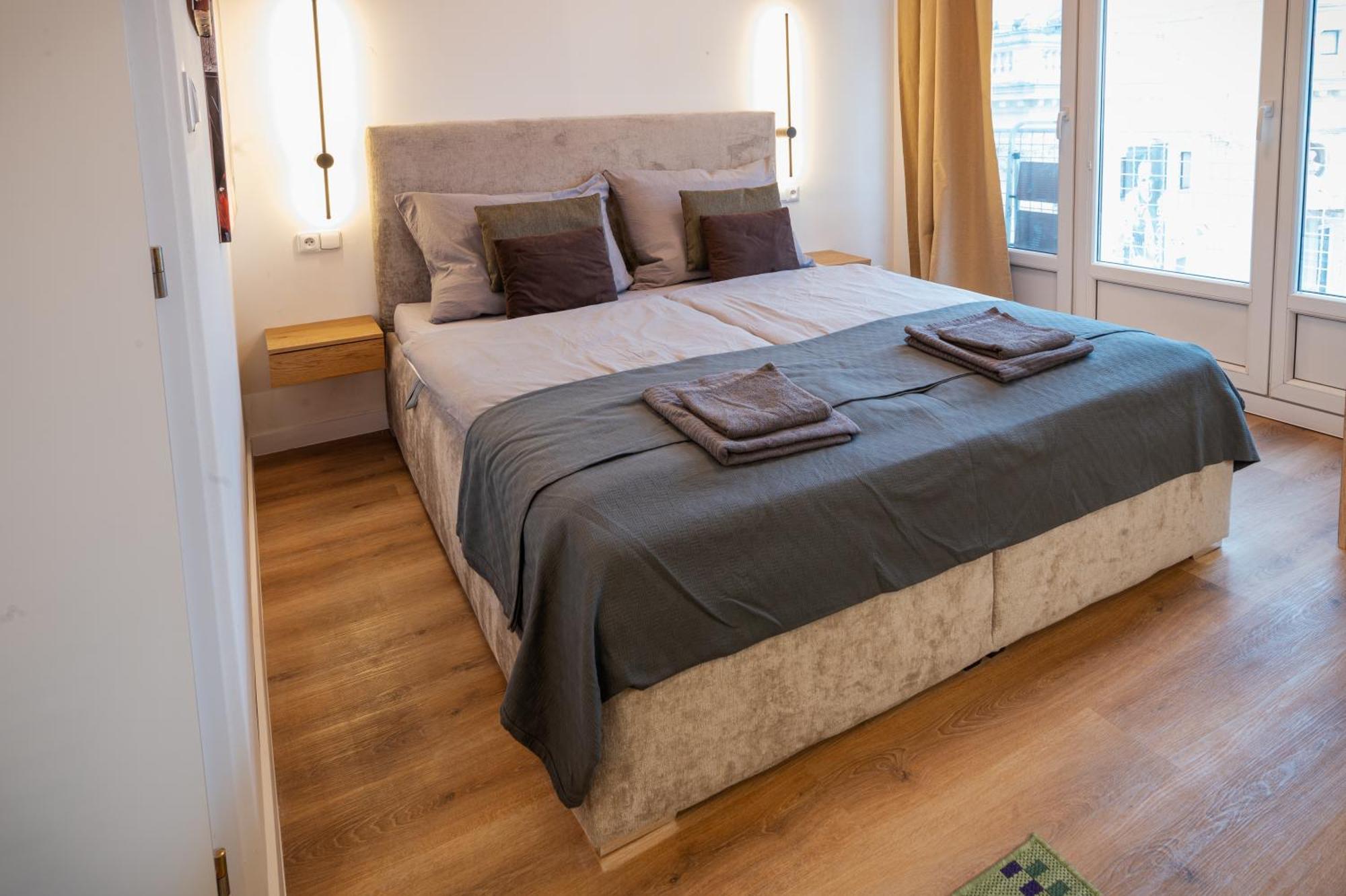 Modern Apartment In Historic City Center Old Town Μπρατισλάβα Εξωτερικό φωτογραφία
